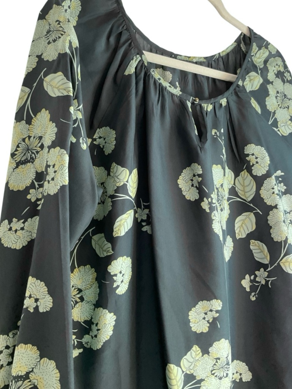 Sundance 100% Silk Floral Long Sleeve Green Boho Tunic* - Picture 4 of 6